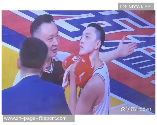 半决赛轻松进行全场仅一违体无技术犯规展现高水平对抗